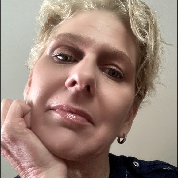 Meet your Posher, Ann - Picture 2 of 2